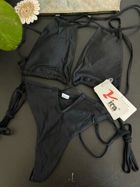 Yira one piece black bikini size large